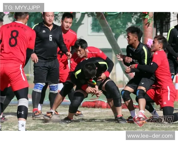 法肯柏尔与奥基迪的激烈对抗揭示足球战术与团队合作的重要性 法肯柏尔与奥基迪的激烈对抗揭示足球战术与团队合作的重要性